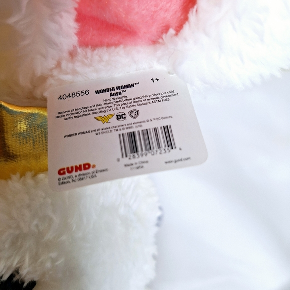 NWT " The Ultimate Wonder Woman Bundle" - Picture 15 of 15